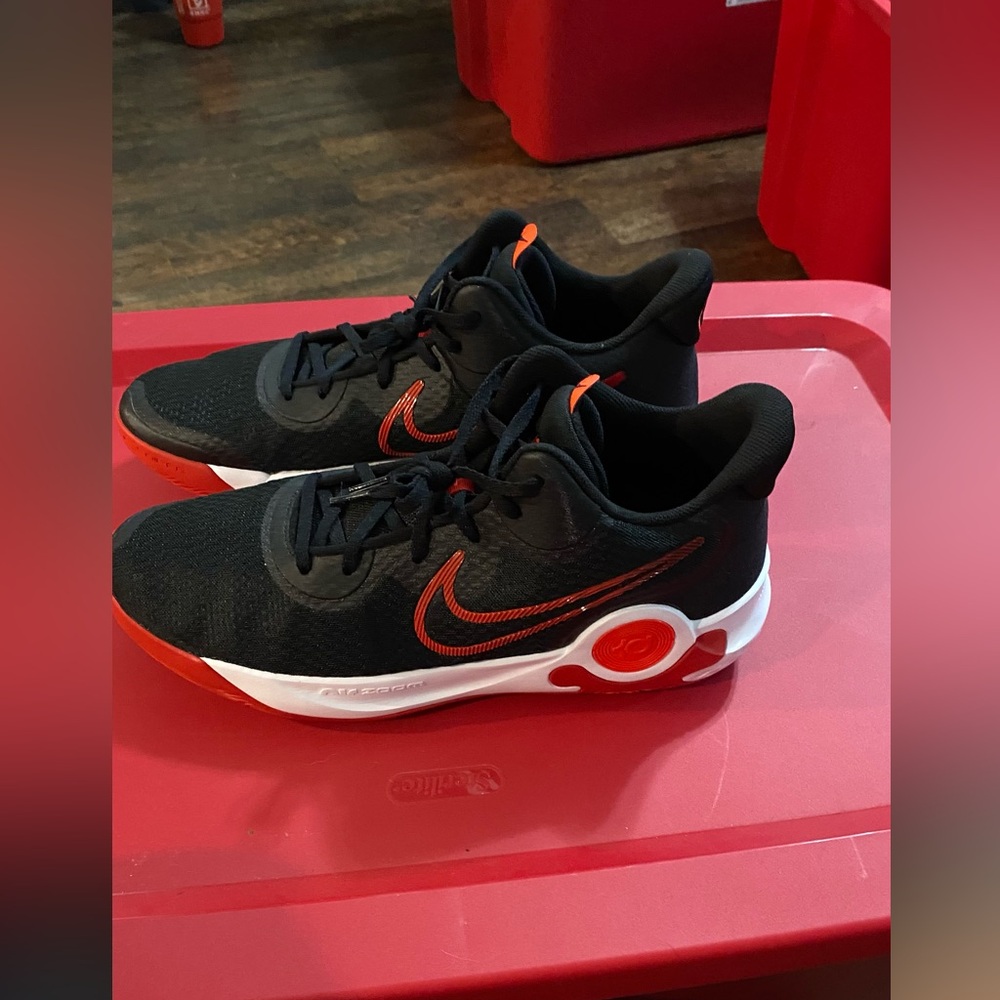 Nike Mens KD Trey 5 Black and Red Size 14 New witbout tags